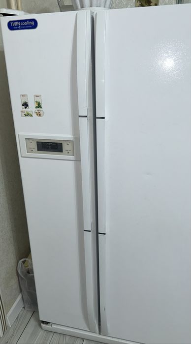 Холодилник от SAMSUNG