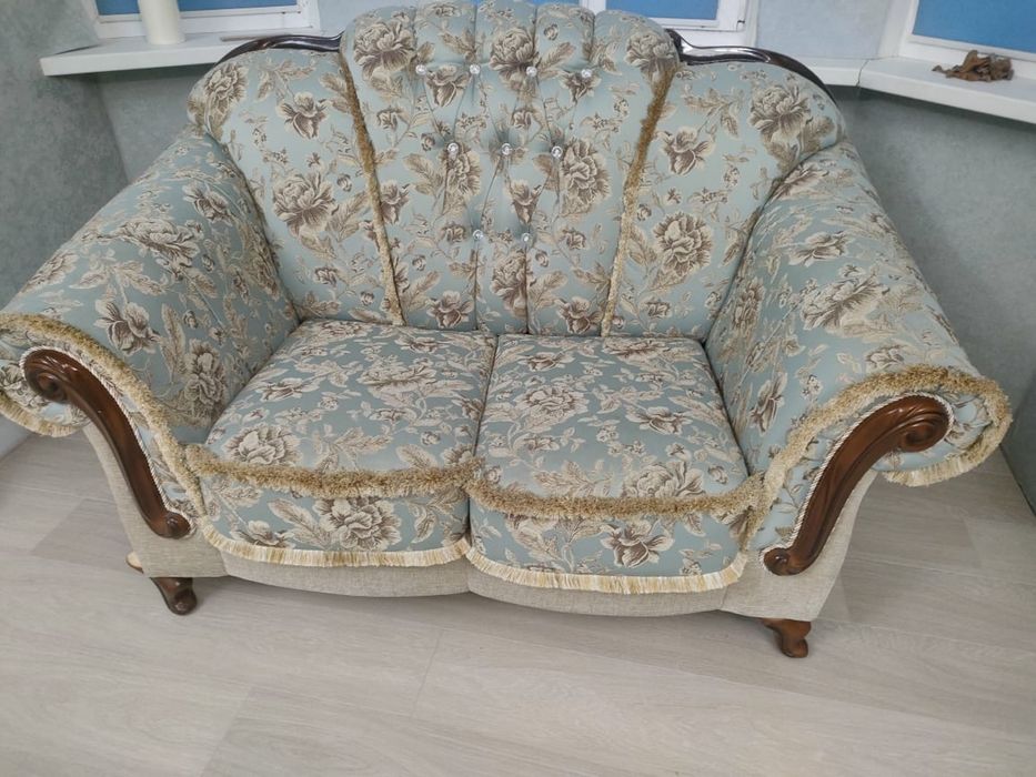 Продам мягкий уголок