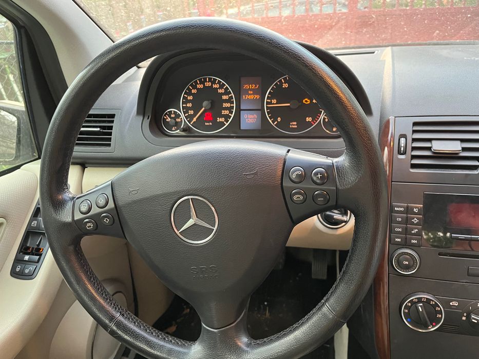 Mercedes-Benz 200
