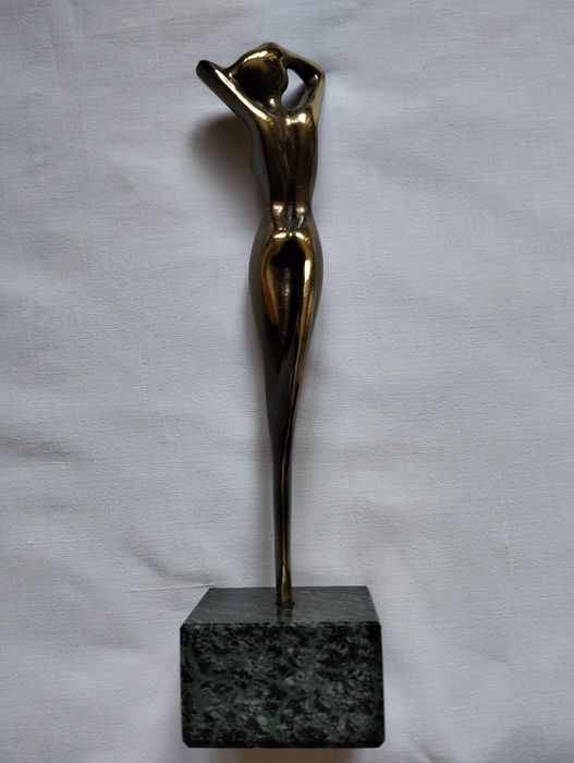 Статуетка "Грация"