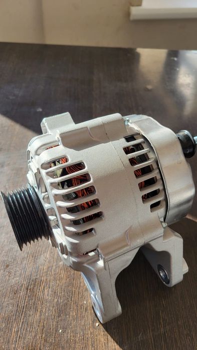 Генератор на Hyundai H1 новый