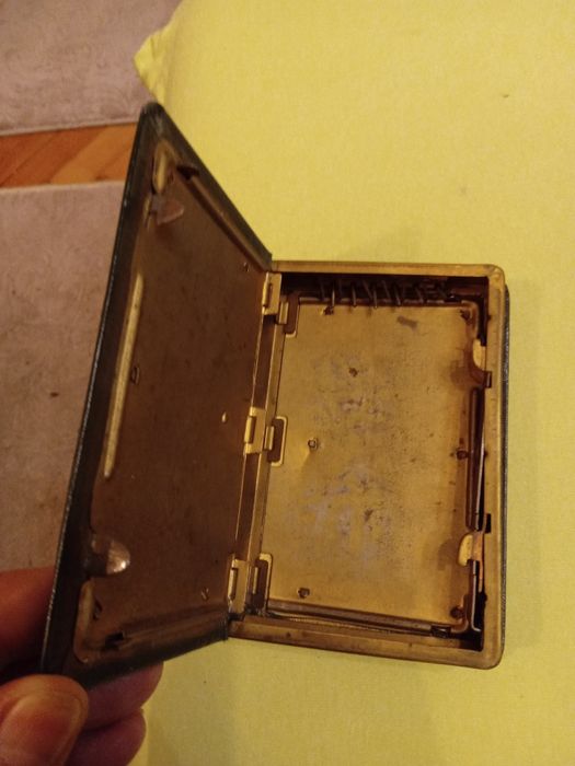 Старинна касичка