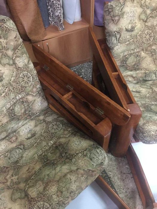 Мягкий уголок (диван и кресло)