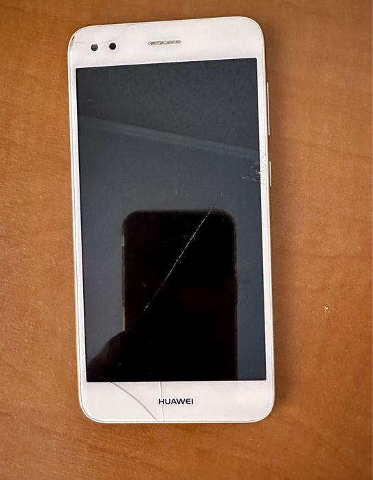 HUAWEI P9 Lite mini Gold в отличном состоянии