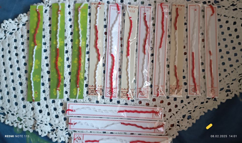 Ръчно изработени мартенички за ръка