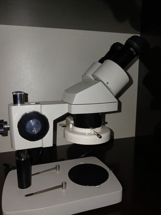 Ассалому алейкум  Микроскоп сотилади,холати янги .