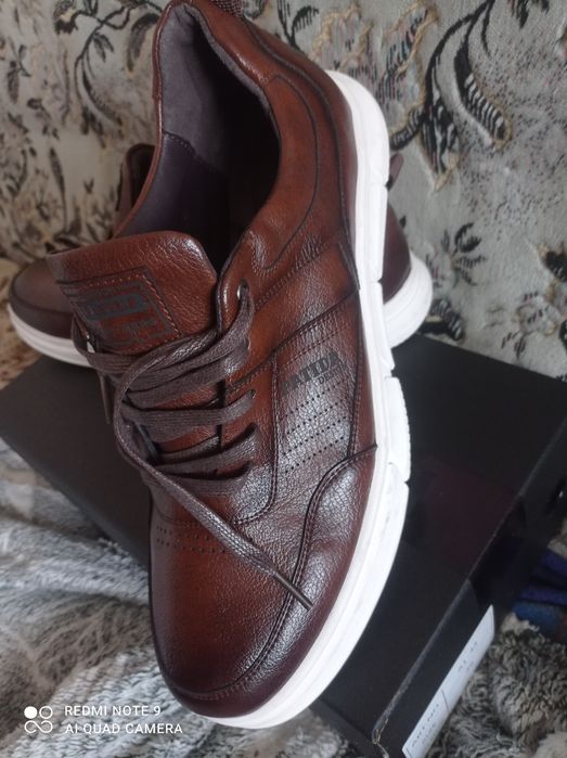 Кроссовки 42.Patida.кожа