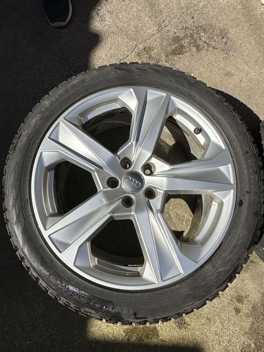 Оригинални джанти на Ауди 245/45 19 с гуми Nokian tyres