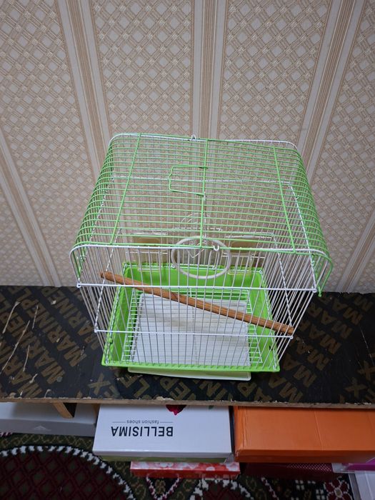 Клетка для птиц.