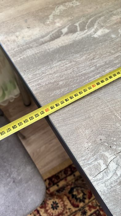 Продам стол и 4 стула