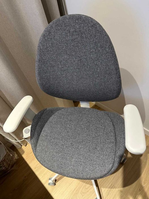 Scaun rotativ ergonomic IKEA HATTEFJÄLL gri