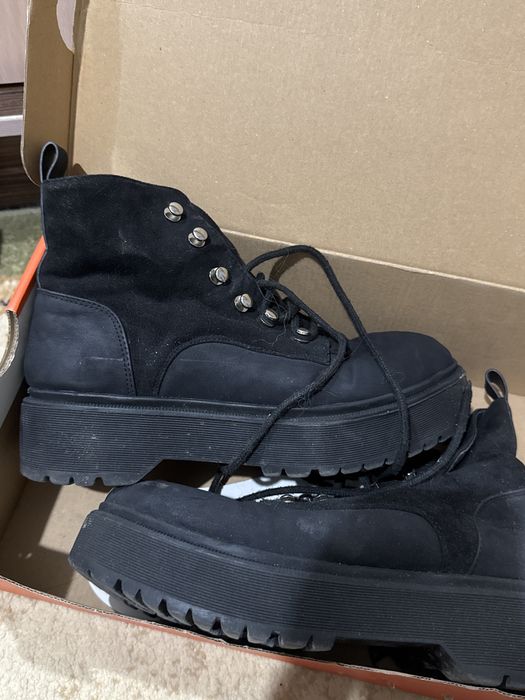 Отдам бесплатно зимние сапожки