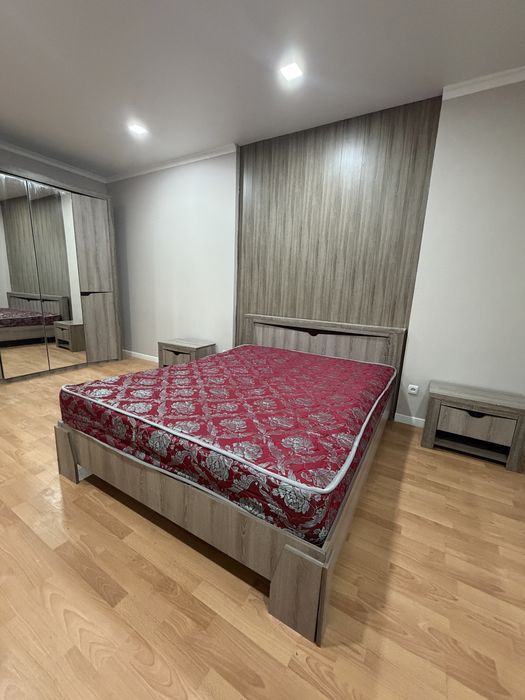 Жатын бөлме гарнитуры (кровать + шкаф + тумбалар)