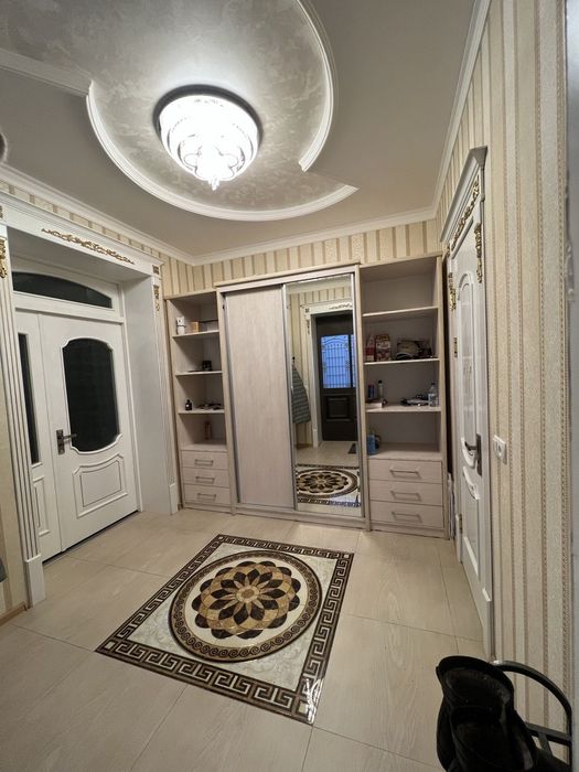 СРОЧНО ПРОДАЁТСЯ Евро Дом 3 уровенный, 7соток, 7 комнат в Сергели Хона