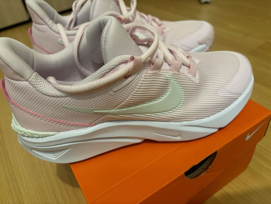 Нови маратонки Nike оригинални