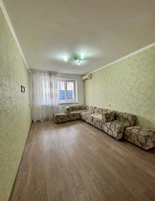 Продам 1 ком квартиру 4- й мкр!