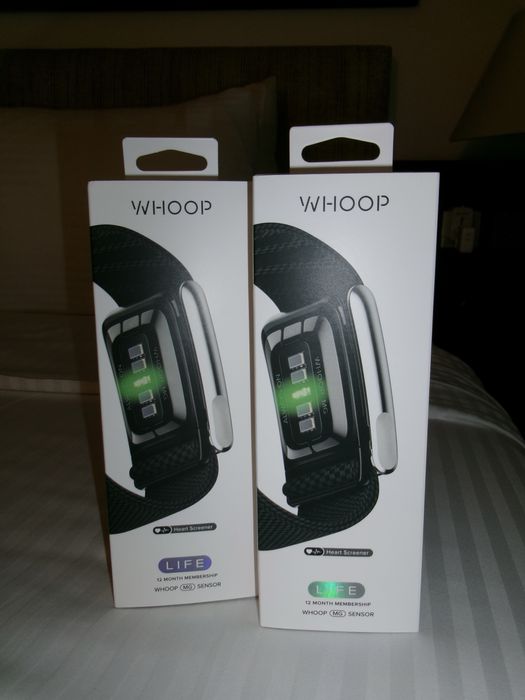 Whoop Life + годовая подписка