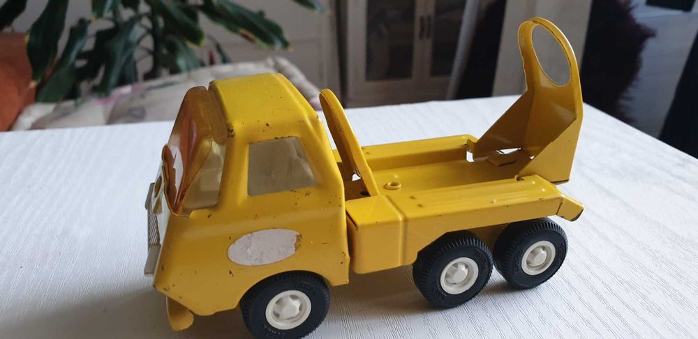 Jucarie din metal betoniera Tonka
