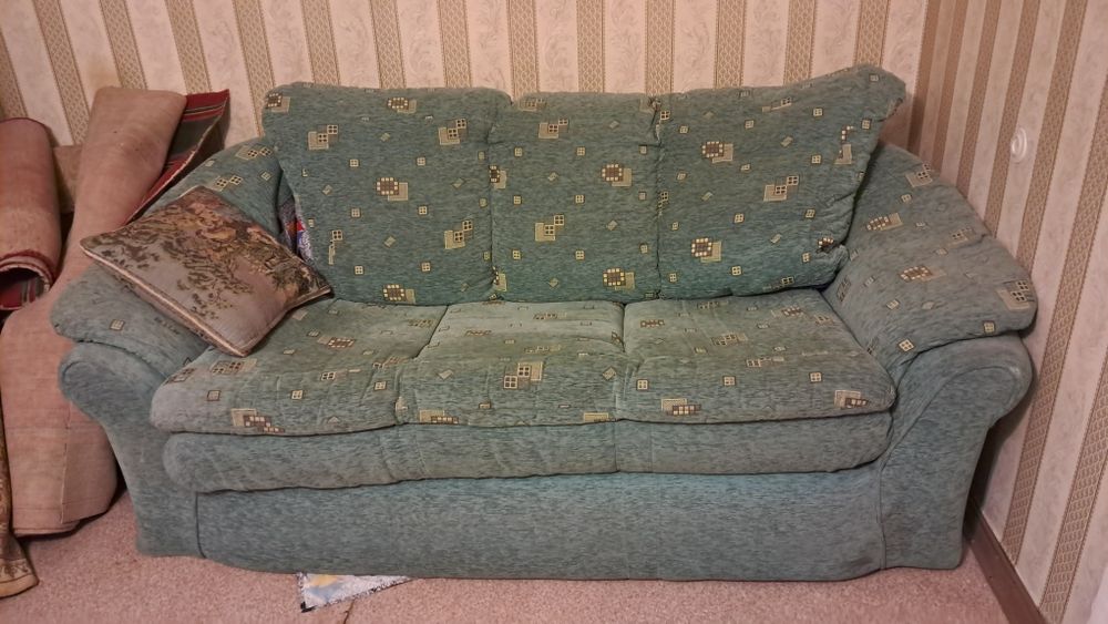 Отдам диван самовывоз