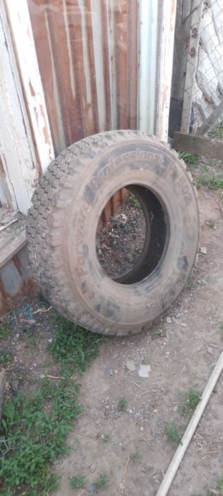 Продам Шину шипованную на уаз