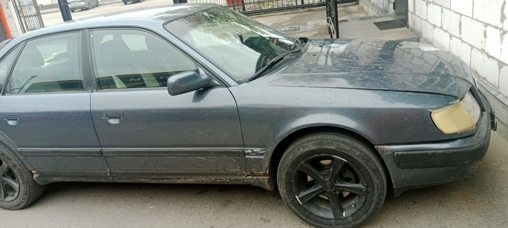 Продам Ауди 100 с4