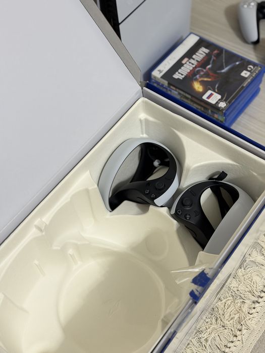 PlayStation 5 Slim 1TB + PlayStation VR 2