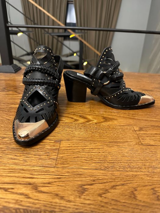 Botine decupate IVY KIRZHNER - mărime 38