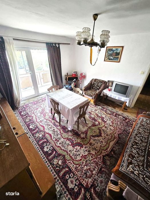 Apartament 2 camere semidecomandat, Micro 16 – Str. Universului nr. 8