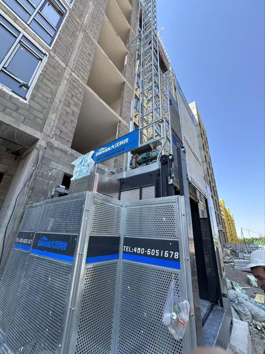 Грузопасссажирский лифт DAHAN SC200/200