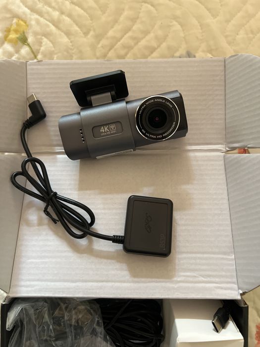 Camera auto 4k cu GPS