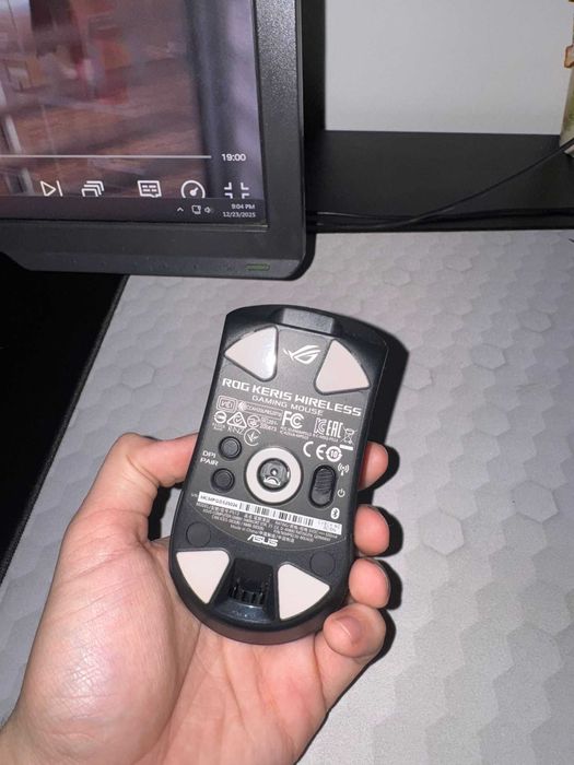 Vand Mouse Asus Rog Keris Wireless !