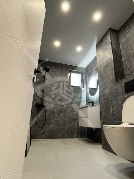 Продава се Тристаен апартамент в Карлово - 139 кв.м за 1130 €/кв.м - Снимка #1