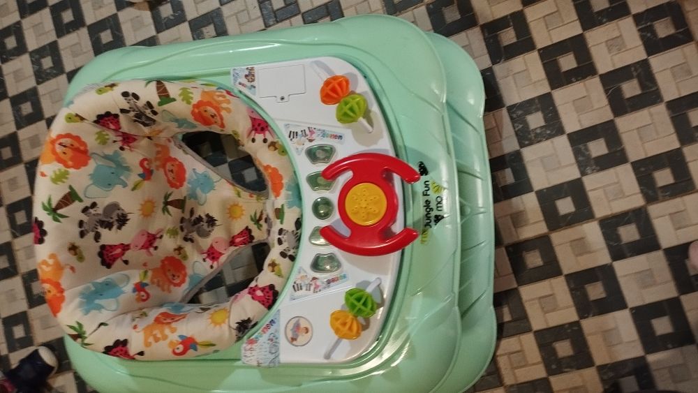 Проходилка за деца Moni