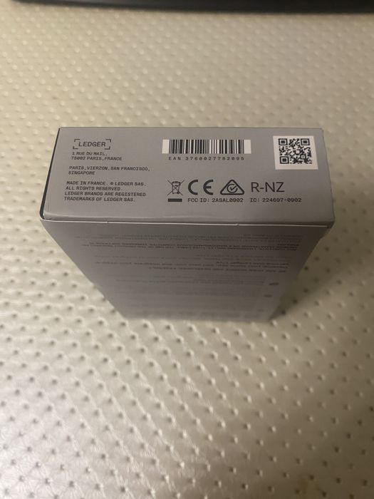 Ledger Nano S Plus. Аппаратный кошелек для криптовалют