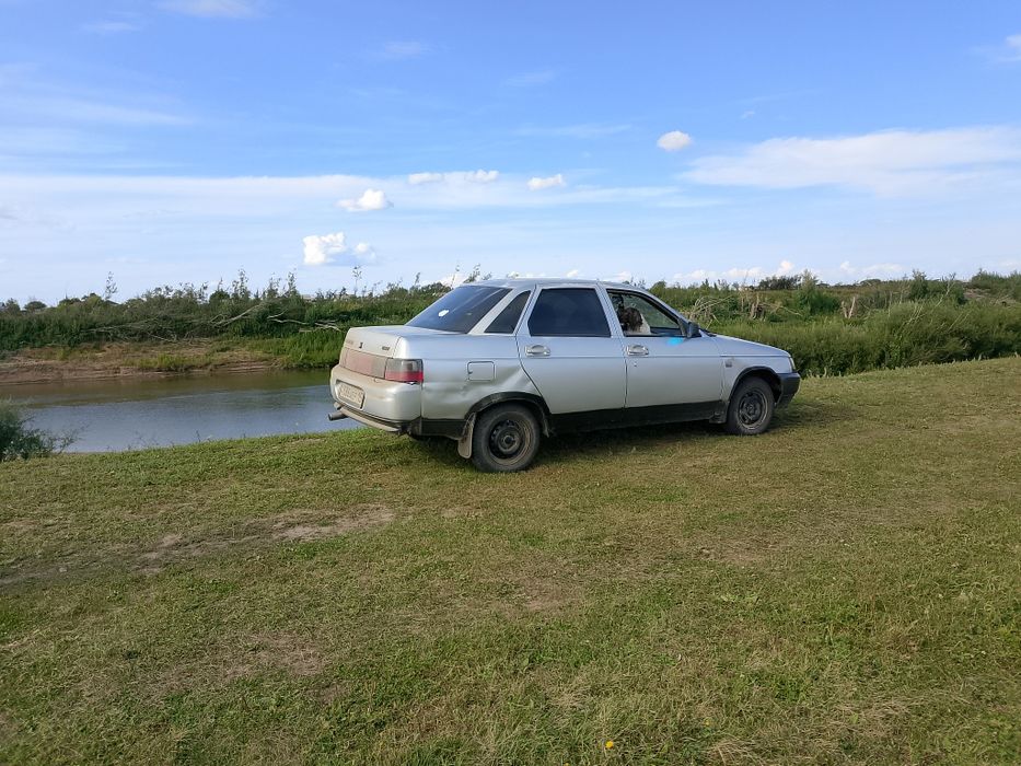 Продам авто ваз 2110