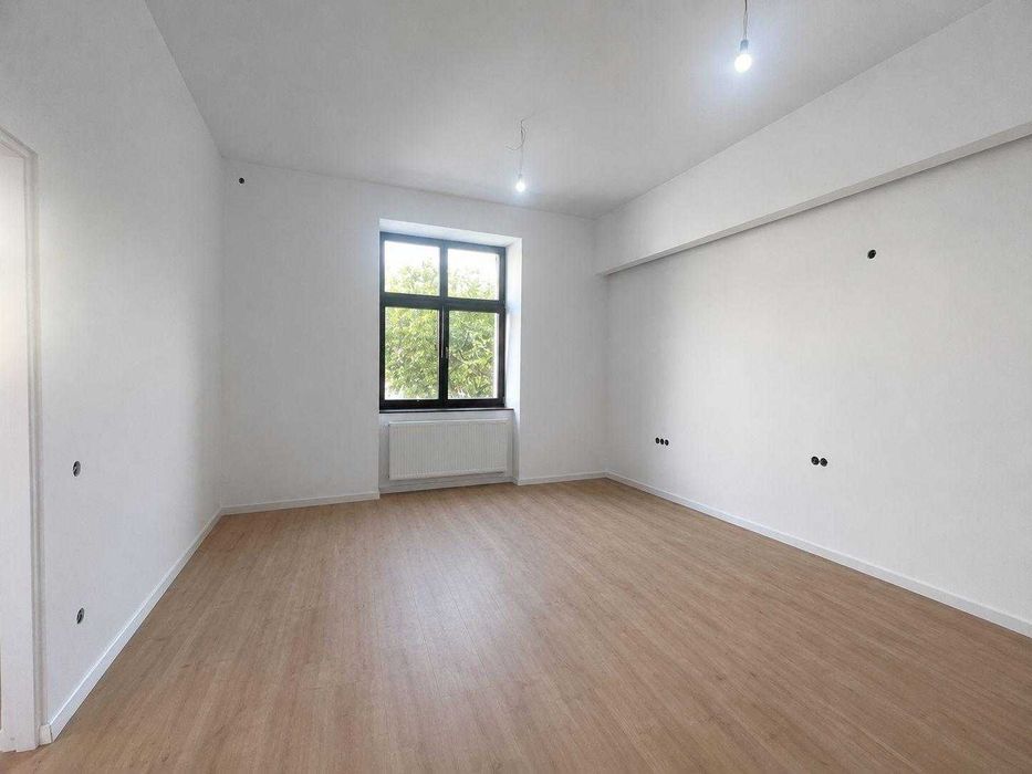 vanzare apartament 3 camere semicentral