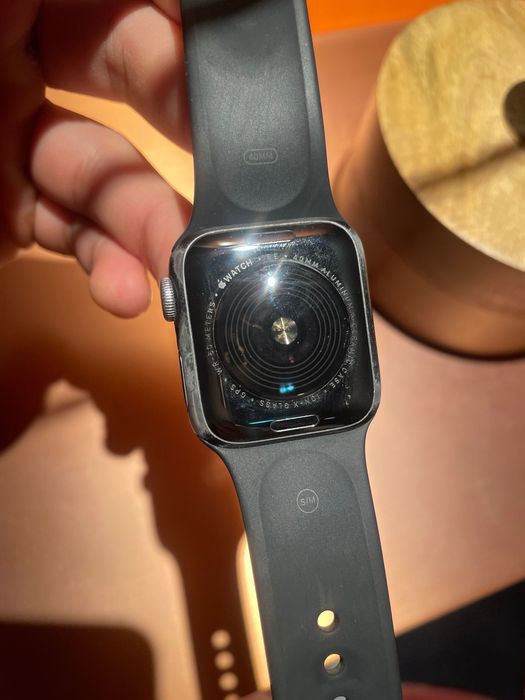 Apple Watch SE рабочие
