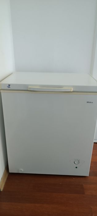 Продам морозильник