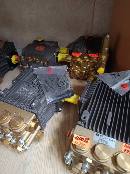 Помпа за високо налягане Interpump W5015 -500 бара