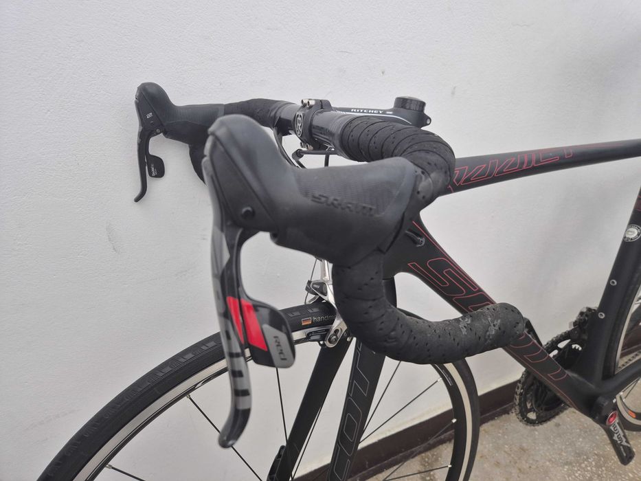 Scott Addict SL (Super Light) • SRAM Red 2x11 groupset • Rotor 53/39 crankset • Campagnolo Calima wheelset • Mărimea 54 • Bicicletă Cursieră Carbon