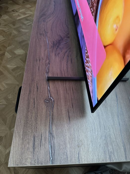 Продавам TV шкаф