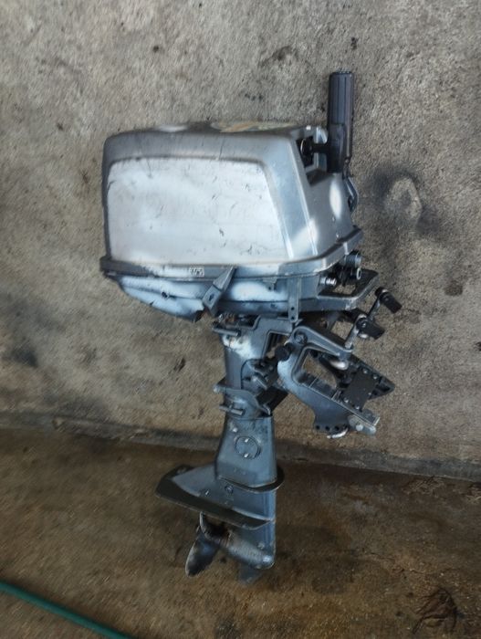 Двигател за лодка Suzuki DT6