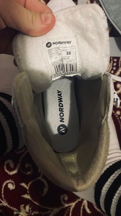 продам коньки женские