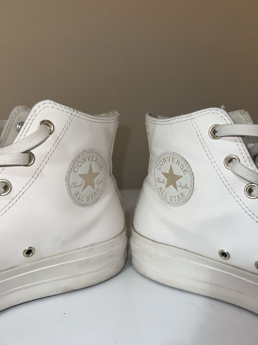 Converse din Piele, 40