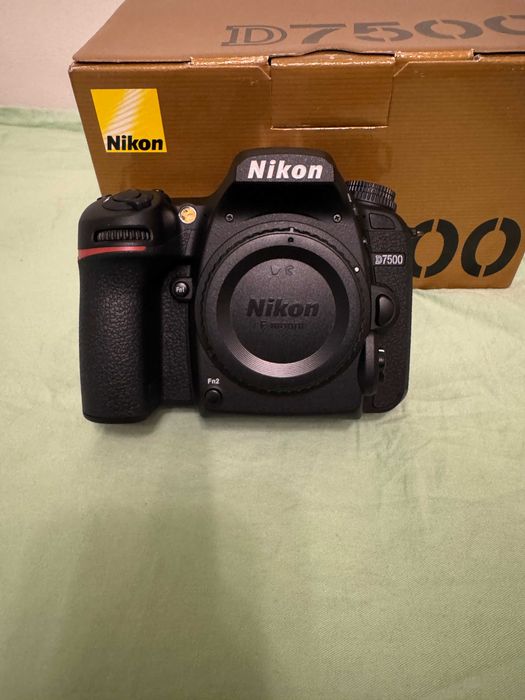 Фотоапарат DSLR Nikon D7500, 20.9 MP/ Тяло/Нов