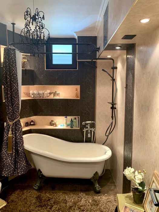 De inchiriat- Apartament exclusivist cu vedere panoramica de excepție