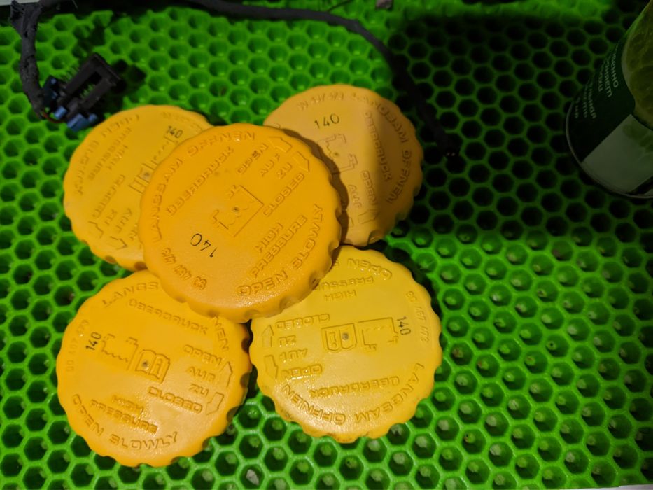 Фары. Запчасти Опель Омега Б.