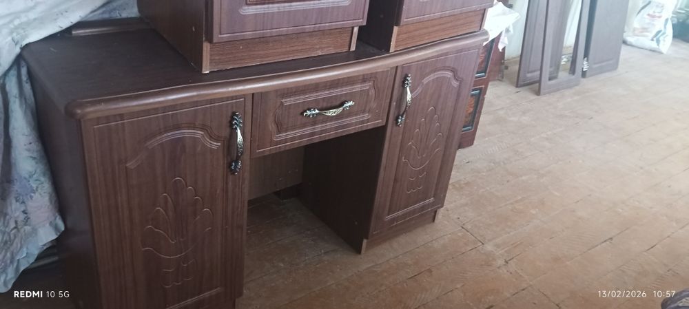 Mebel komplekt spalni 2 ta tumba 1 ta pardoz oyna