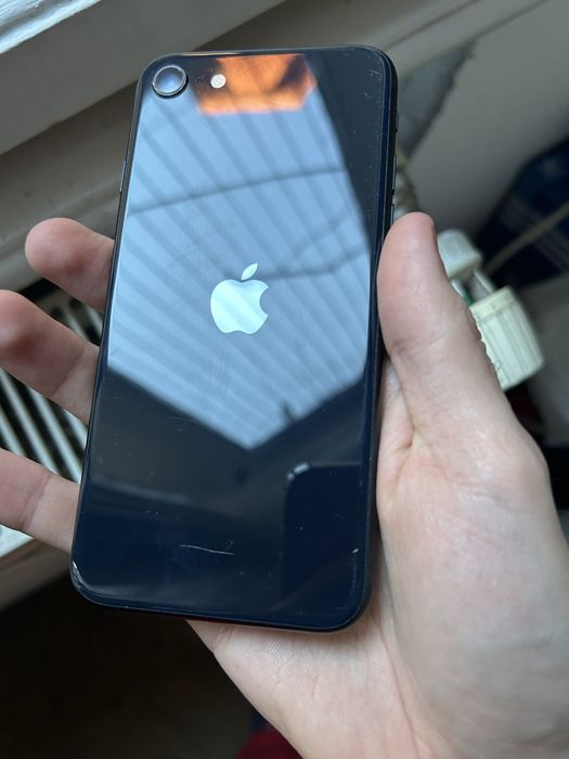 Iphone se 2022 100 baterie