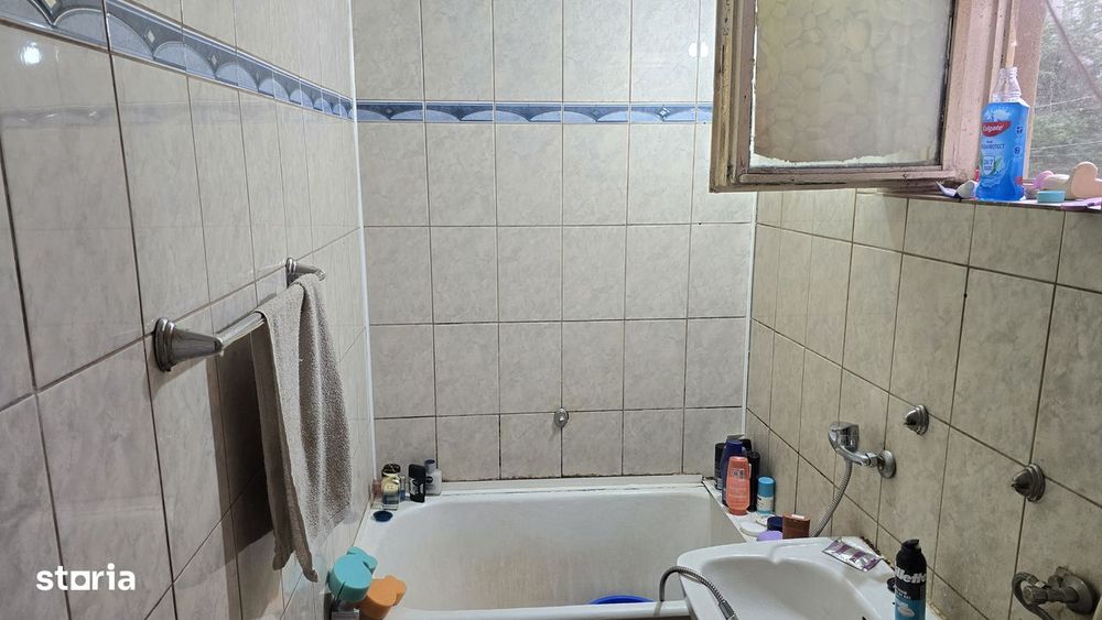 Vand apartament cu 2 camere in Deva, zona Al. Motilor et. 1,
